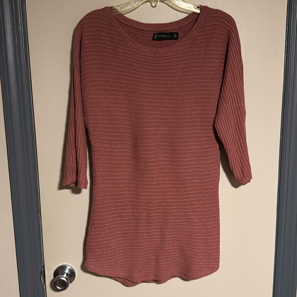 New York & Company Circle Hem 3/4 Length Sleeve Tunic Sweater, XS, Dusty Rose
